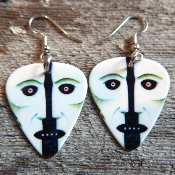 Pink Floyd Guitar Pick Earrings - Picture 1 of 2